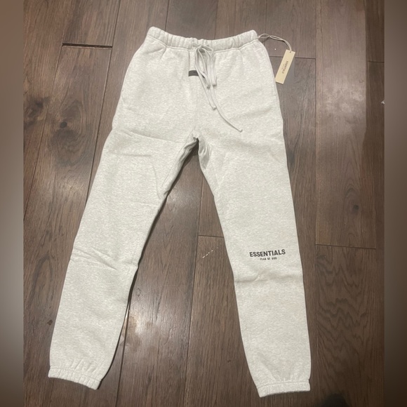 Essentials fear of god light oatmeal pants  - Picture 4 of 4
